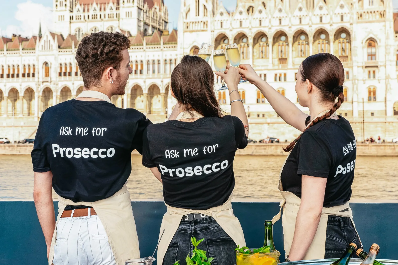 Unlimited Prosecco, Beer, Aperol & Limoncello Spritz Cruise
