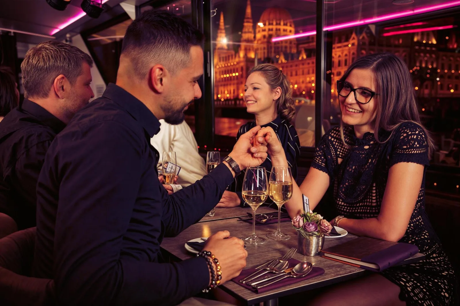 Budapest: Evening Cruise with 4-Course Dinner