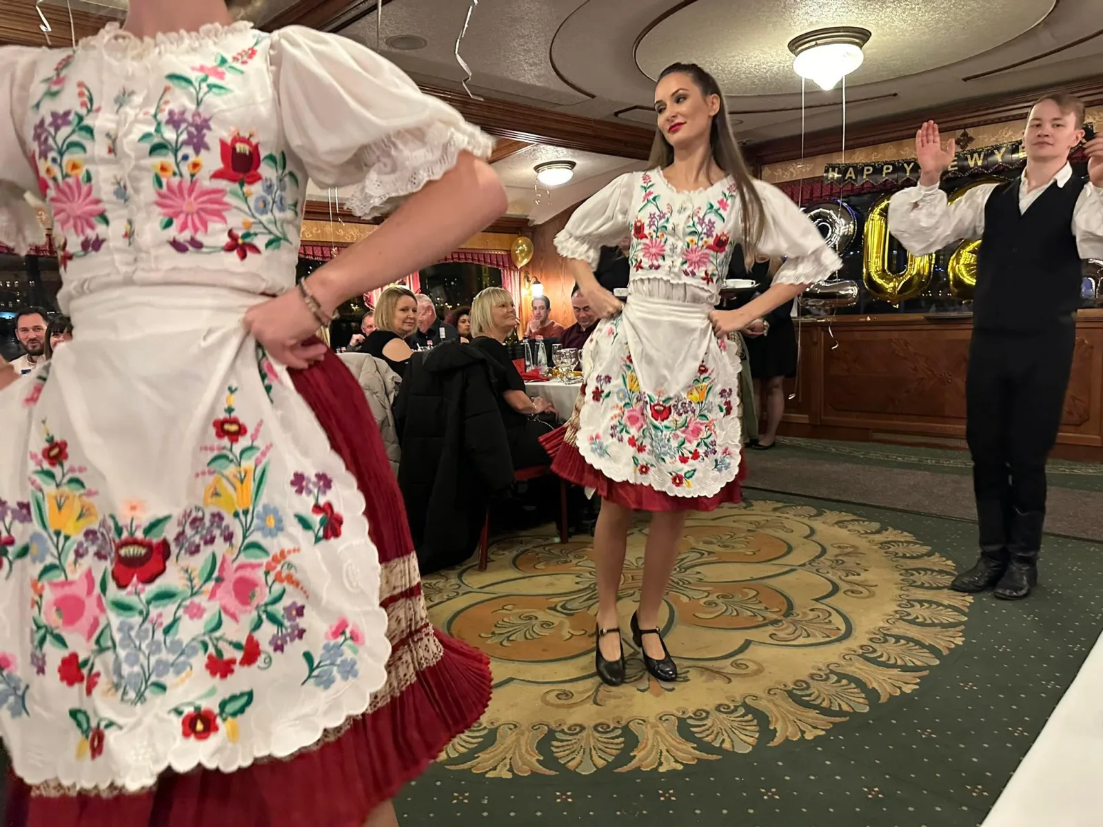 Budapest: New Year's Eve Party Cruise with Food & Live Show